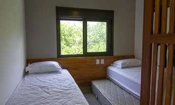 Imagem 7: Casa de condomínio para venda possui 180 metros quadrados com 3 quartos