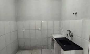 Imagem 2: Imóvel bem localizado à venda 2/4 2 banheiros 1 suíte área de serviço