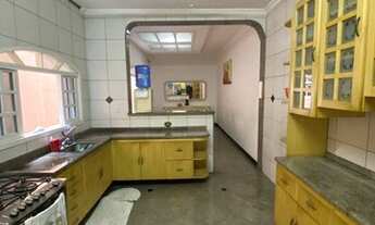 Imagem 2: Sobrado com 5 dormitórios, 332 m² - venda por R$ 700.000,00 ou aluguel por R$ 2.200,00/mês