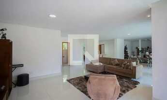 Imagem: Casa à Venda - Bandeirantes, 4 Quartos