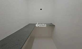 Imagem 7: Casa comercial disponível para locação no bairro Tabajaras em Uberlândia-MG