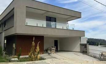 Imagem 3: SOBRADO - 4 SUÍTES - ÁREA 212m² - JARDINS BARCELONA - SENADOR CANEDO/GO