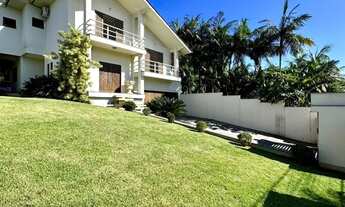 Imagem: Casa 3 dorm AMPLO terreno em local reservado