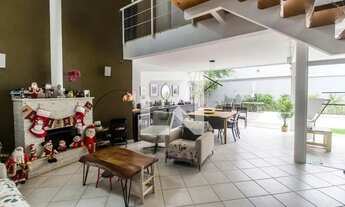 Imagem: Casa à Venda - Alphaville, 4 Quartos, 300