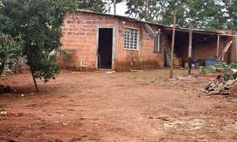 Imagem 2: Vendo lote já com uma casa com dois cômodos e banheiro