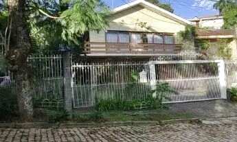 Imagem 6: Casa em Porto Alegre, no bairro Jardim Isabel, com 5 dormitório(s), e 5 banheiro
