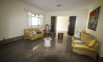 Imagem: Casa de rua Plana liga 9 8 7 4 8 3 1 0 8