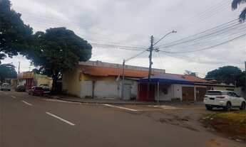 Imagem 4: Casa de Rua - Casa 10 quartos