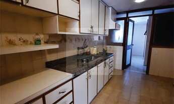 Imagem 13: Apartamento para aluguel possui 125 metros quadrados com 3 quartos em Petrópolis - Porto A