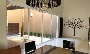 Imagem 2: Casa para venda com 450 metros quadrados com 3 quartos em Centro - Sorriso - MT