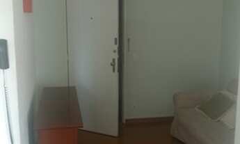 Imagem 4: Kitnet VENDA 33 m2. sofá, rack, geladeira e fogão. Laminado, arm. embut. Poliedro / HEXA