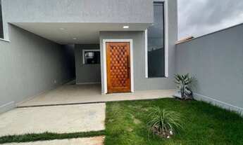 Imagem: Linda casa com pé direito alto!