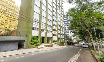 Imagem 2: Oportunidade, aceita imóvel de menor valor. Belíssimo apartamento, amplo, iluminado e arej