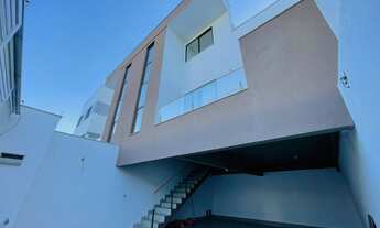 Imagem: MARAVILHOSA CASA GEMINADA DUPLEX, COM ENTRADA