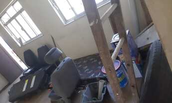 Imagem 2: Casa para venda possui 360 metros quadrados com 3 quartos em Centro - Barra Mansa - RJ