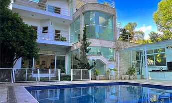 Imagem: Mansão a poucos metros do Shopping Cidade