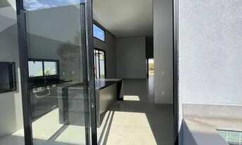 Imagem 6: Casa (Em condomínio), com 4 quartos e 5 banheiros à Venda, 235 m² em Uberlândia/MG