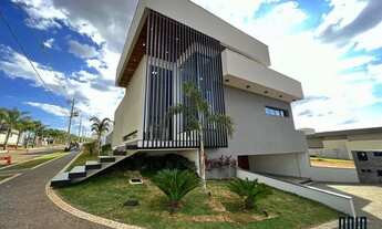 Imagem: Casa de condomínio para venda tem 272 metros