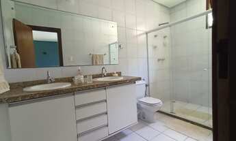 Imagem 5: Casa de condomínio auto padrão para aluguel possui 298 metros quadrados com 3 quartos