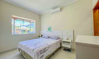 Imagem 7: Casa Maravilhosa 4 Dormitórios com Piscina em Condomínio Fechado