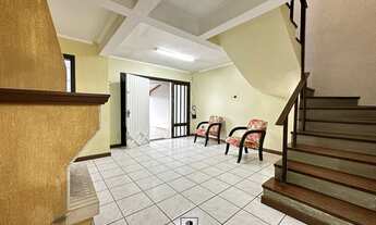 Imagem 4: Duplex em ótima localização - 02 dormitórios, 02 banheiros, sala com lareira