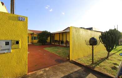 Imagem 2: Casa para Locação em Foz do Iguaçu, Carimã, 3 dormitórios, 2 banheiros, 4 vagas