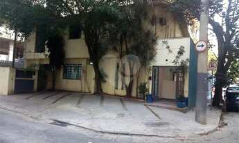 Imagem 2: Sobrado Comercial no Itaim Bibi, 220 metros, 2 andares, 4 vagas. Imóvel de esquina. Visite