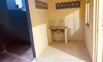 Imagem 5: Casa coroa grande água e luz incluso