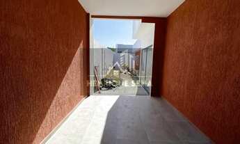 Imagem 5: Vendo casa com 03 quartos sendo 01 suíte, garagem coberta, amplo espaço para construir pis