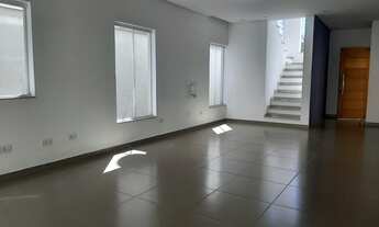 Imagem 2: Casa de condomínio sobrado para venda possui 210 metros quadrados com 4 quartos