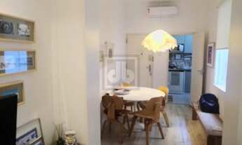 Imagem: Carlos Gois - Prédio de época - porteiro