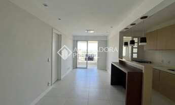 Imagem 2: Apartamento de 2 dormitórios 52m2 privativos 1 vaga de garagem no bairro Itacorubi