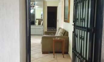 Imagem 2: Casa com 5 dormitórios, piscina e 4 vagas de garagem no bairro Vila Maria