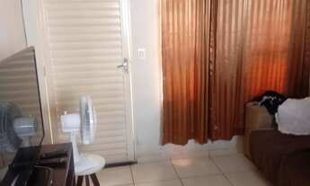 Imagem 7: Agil de casa com piscina