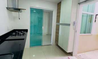 Imagem 2: Casa em condomínio com 4 suítes na Fraga Maia com piscina