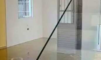 Imagem 3: Sobrado no Pinheirinho com 3 Quartos - Condomínio Fechado - R$680mil