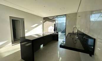 Imagem 6: Piscina, área gourmet, a duas quadras da UCDB