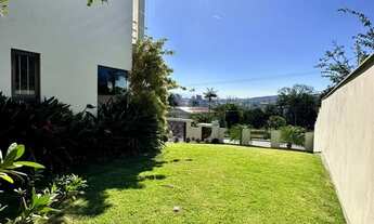 Imagem 2: Casa 3 dorm AMPLO terreno em local reservado próximo ao centro de Criciúma ACEITA permuta