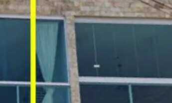 Imagem: Sobrado com 3 quartos, closet e banheira