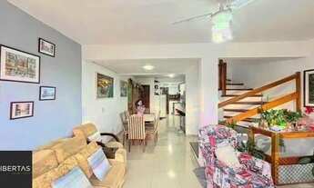 Imagem 4: Casa em Porto Alegre, no bairro Ipanema, com 3 dormitório(s), e 3 banheiros, à v