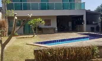 Imagem 5: Casa para venda em PARQUE RESIDENCIAL LAGOINHA de 270.00m² com 3 Quartos, 2 Suites e 4 Gar