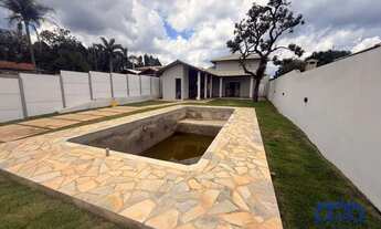 Imagem: Chácara com 3 Quartos e 3 banheiros à