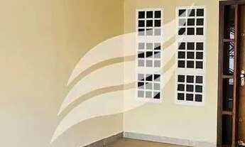 Imagem 3: Casa espaçosa com 03 quartos à venda próxima a rua Marcília Dias