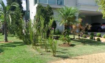 Imagem 3: Casa para venda com 307 m² com 5 quartos sendo 4 suítes em rua sem saída