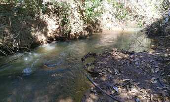Imagem 7: Chácara a 45 km de Goiânia entre Bonfinópolis e Caldazinha com córrego casa energia