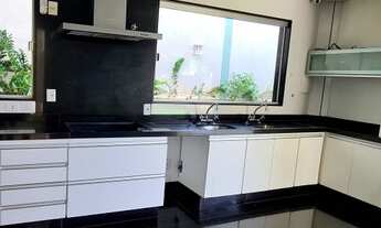 Imagem 4: Casa de condomínio sobrado para venda tem 508 metros quadrados com 4 quartos