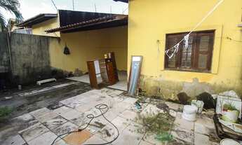 Imagem 2: Casa residencial com 3 suítes sendo 1 reversível, dependência completa, 2 vagas, churrasqu