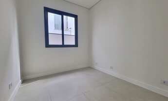 Imagem 5: Casa Condomínio Genesis 1 Alphaville, 5 quartos e 4 suítes. Casa com ótimo acabamento