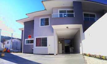 Imagem: Sobrado de 03 dorm em São José-SC