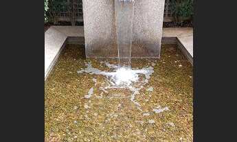 Imagem 3: Apartamento 2 dormitórios 1 suíte, tem closet, 2 vagas fixas. Imóvel acabado com armários